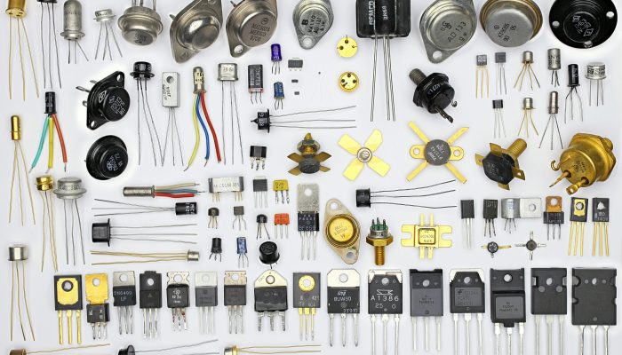 ทรานซิสเตอร์ (Transistor) คืออะไร มีหน้าที่อะไร และสามารถประยุกต์ใช้งานอะไรได้บ้างนะ