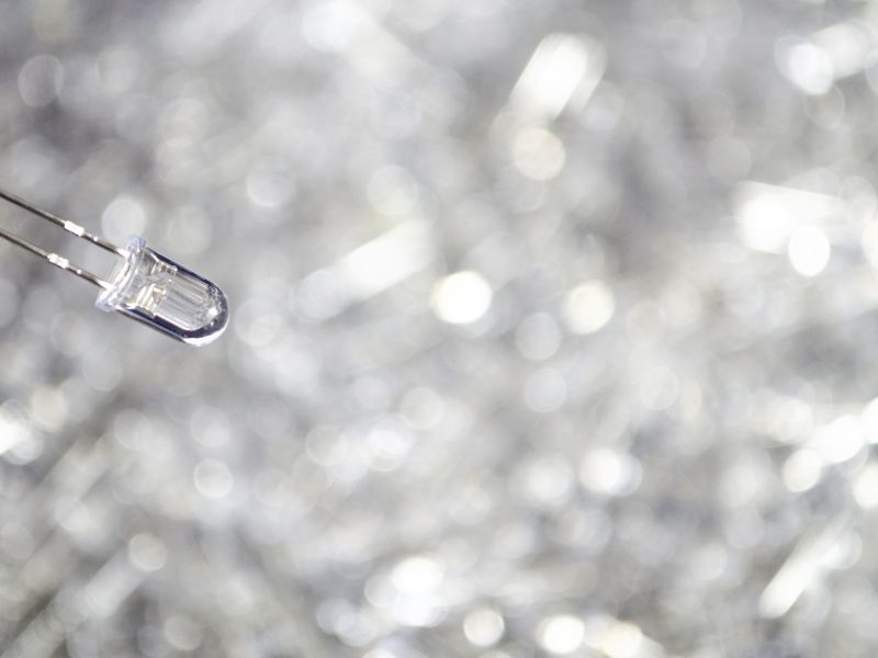 ไดโอด (Diode) คืออะไร มันนำไปใช้ทำอะไรกันนะ?