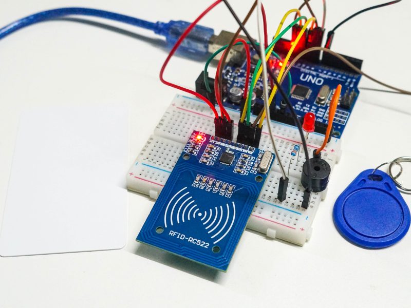 สอนการใช้งานบอร์ด Arduino UNO กับ RFID RC522 อ่านคีย์การ์ดควบคุมการเปิด-ปิดไฟ LED