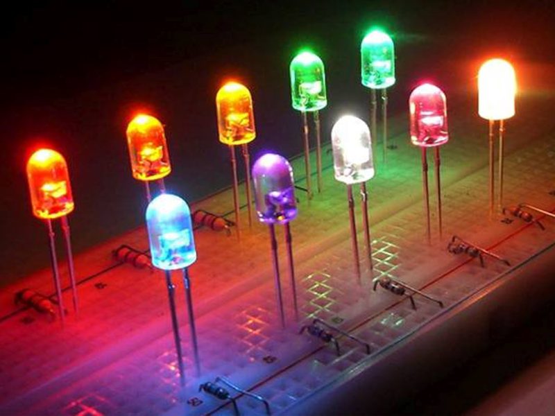 การคำนวณค่าตัวต้านทาน เพื่อใช้กับหลอดไฟ LED