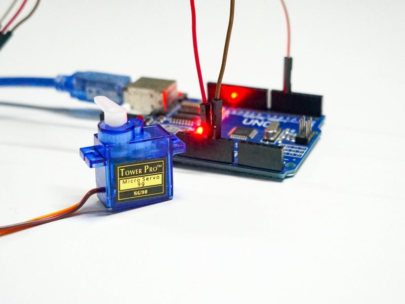สอนใช้งาน Arduino Uno ควบคุม Servo Moto รุ่น SG90