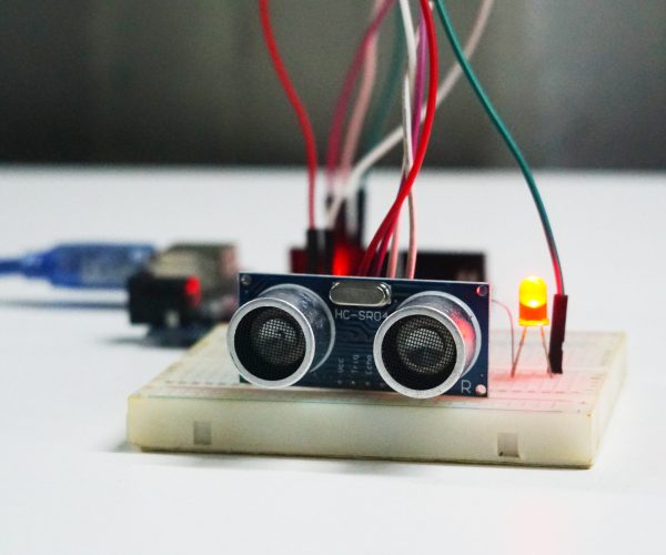 สอนการใช้งาน Ultrasonic Module HC-SR04 กับ Arduino UNO